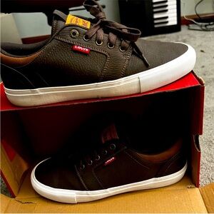 Levi's Men's Dark Brown Sneakers